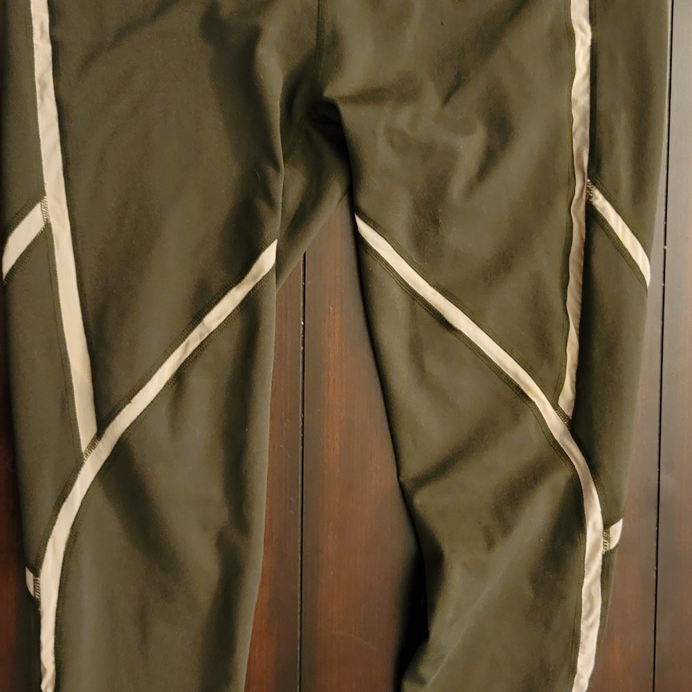 Fabletics Salar Mesh Powerhold Capri Leggings XL